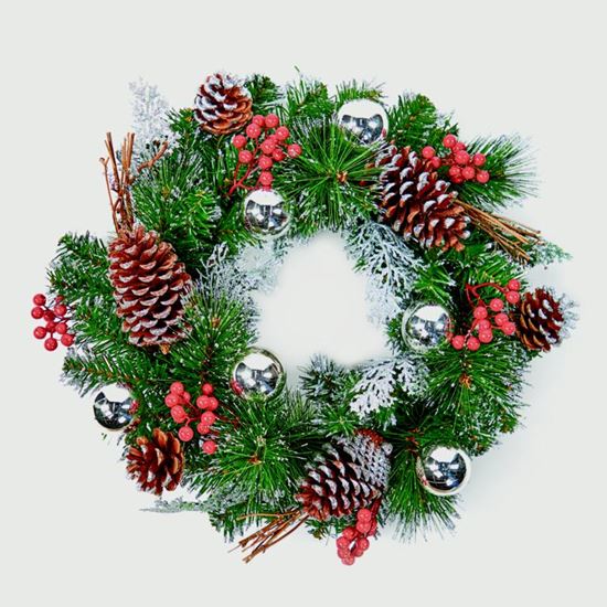 Premier-Dressed-Wreath