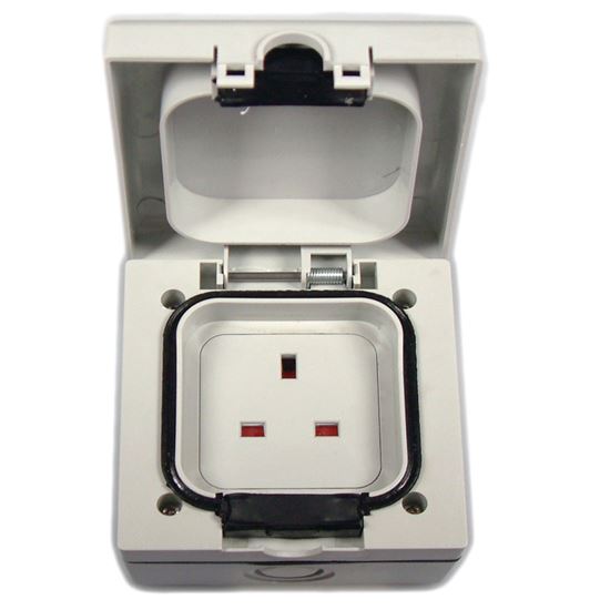 Dencon-Outdoor-IP66-13-Amp-1-Gang-Socket