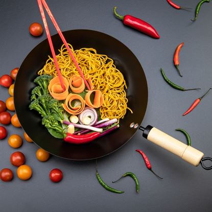 FIRST-CHOICE-Non-Stick-Wok-With-Wooden-Handle