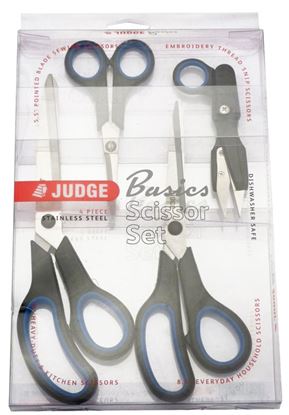 Judge-Essentials-Scissors
