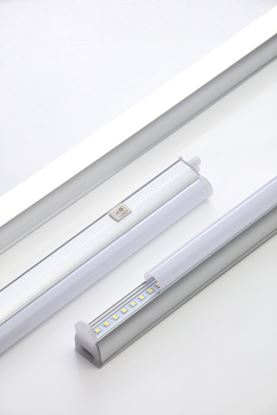 Culina-Legare-LED-Under-Cabinet-Aluminium-Link-Light