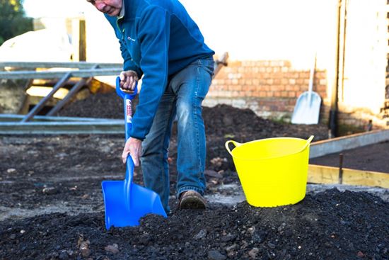 Red-Gorilla-Shovel-With-101cm-Blue-Handle