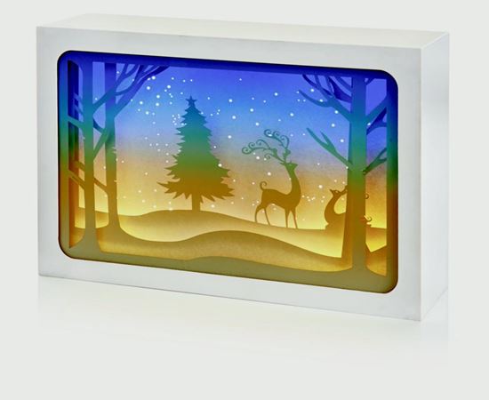 Premier-Paper-Diorama-With-Reindeer-Scene