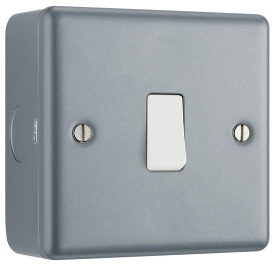 Luceco-Metal-Clad-Single-Socket-16a-x-2-Way