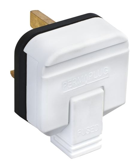 Luceco-Heavy-Duty-Plug