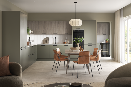 Chippendale-Setosa-Painted-Kitchen