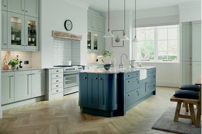 Chippendale-Timber-Shaker-Kitchen