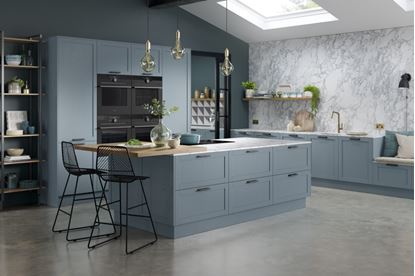 Chippendale-Sovereign-Painted-Kitchen