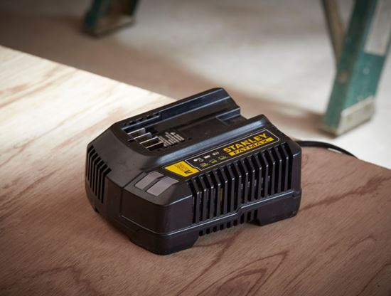 Stanley-V20-40ah-Charger