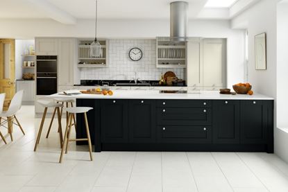 Chippendale-Timber-Shaker-Kitchen