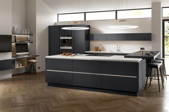 Chippendale-Oblique-Painted-Kitchen
