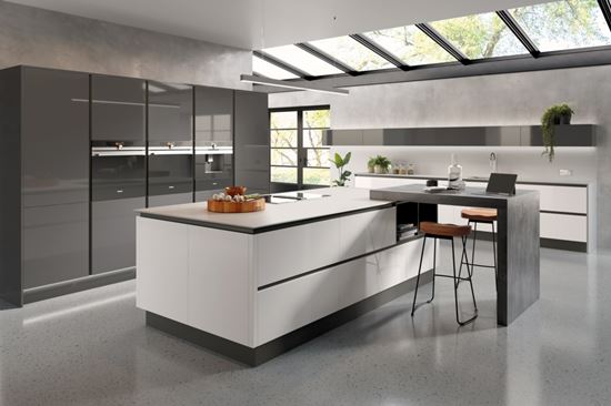 Chippendale-Oblique-Gloss-Kitchen