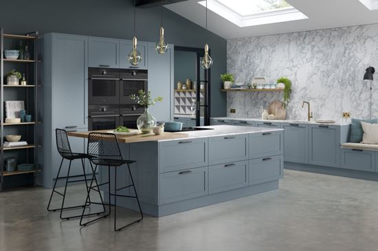 Chippendale-Sovereign-Painted-Kitchen