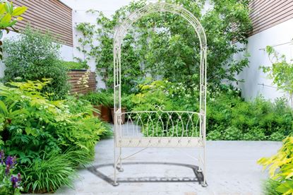 Pagoda-Hampstead-Bench-With-Arch