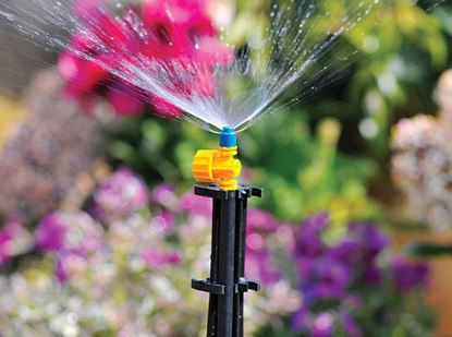hozelock-180-degree-variable-adjustable-sprinkler