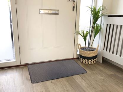 groundsman-grey-stripe-mat