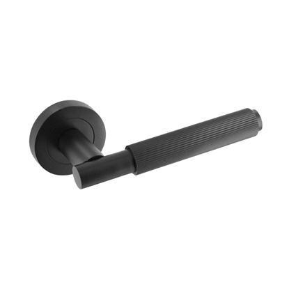smiths-architectural-linear-lever-on-rose